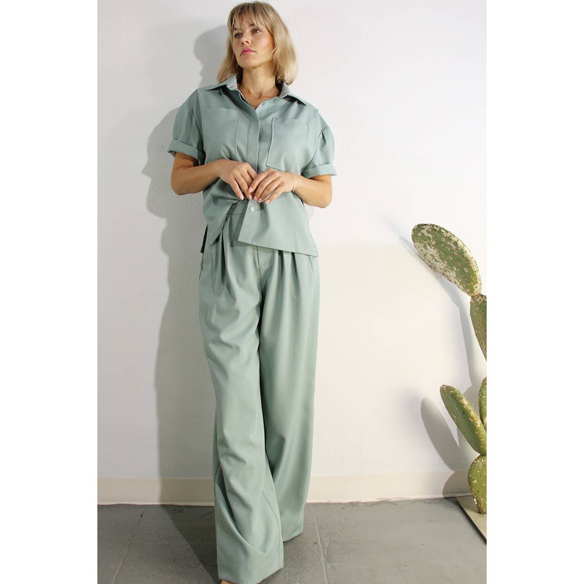 PLEATED BACK BUTTON DOWN SHIRTS TOP AND PANTS SET