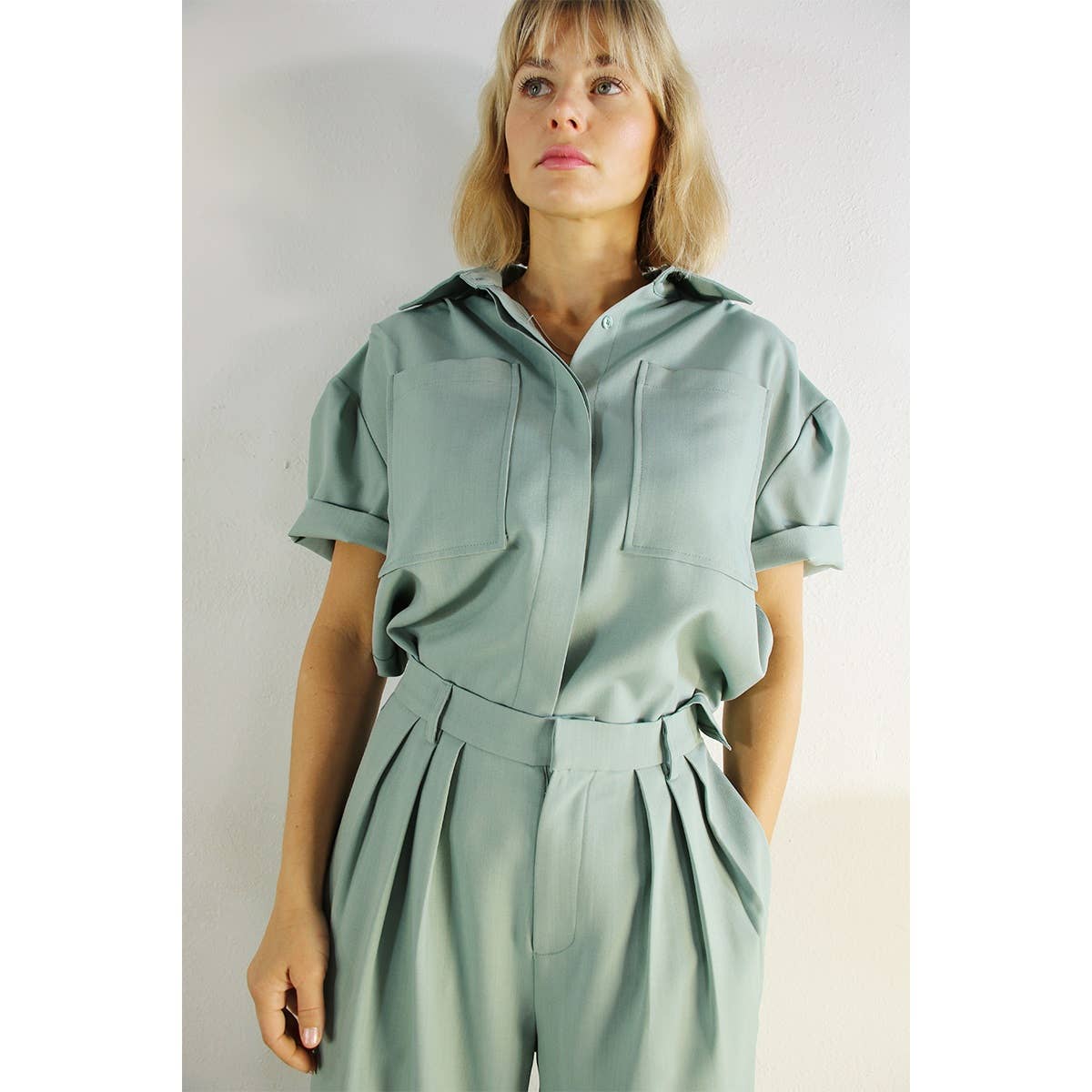 PLEATED BACK BUTTON DOWN SHIRTS TOP AND PANTS SET