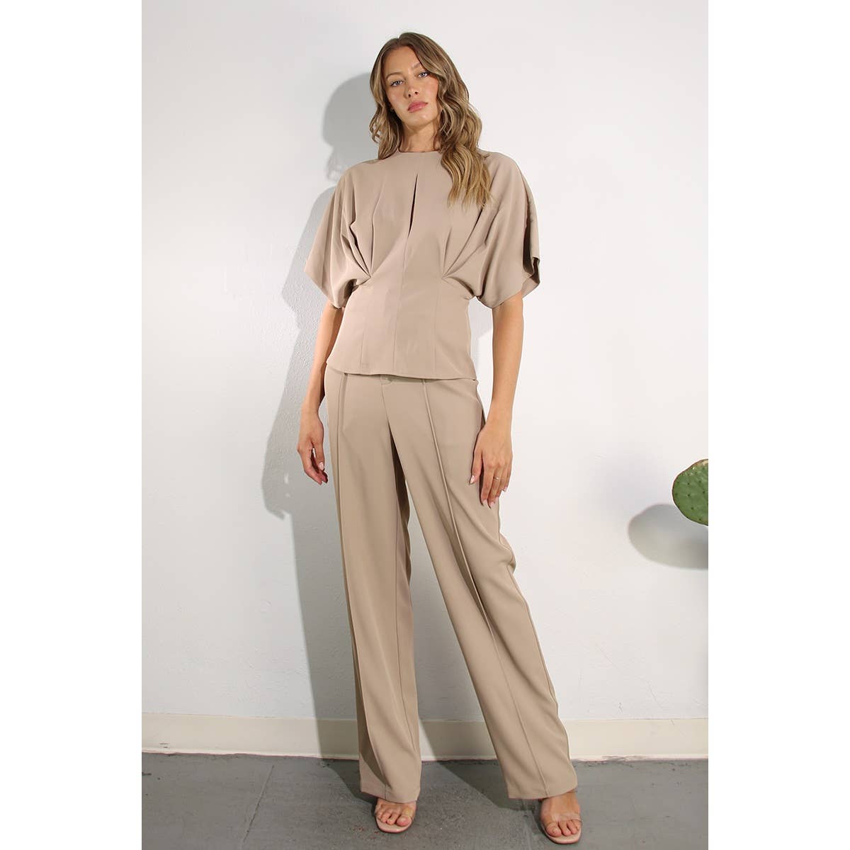 DRAPING TOP AND PANTS SET