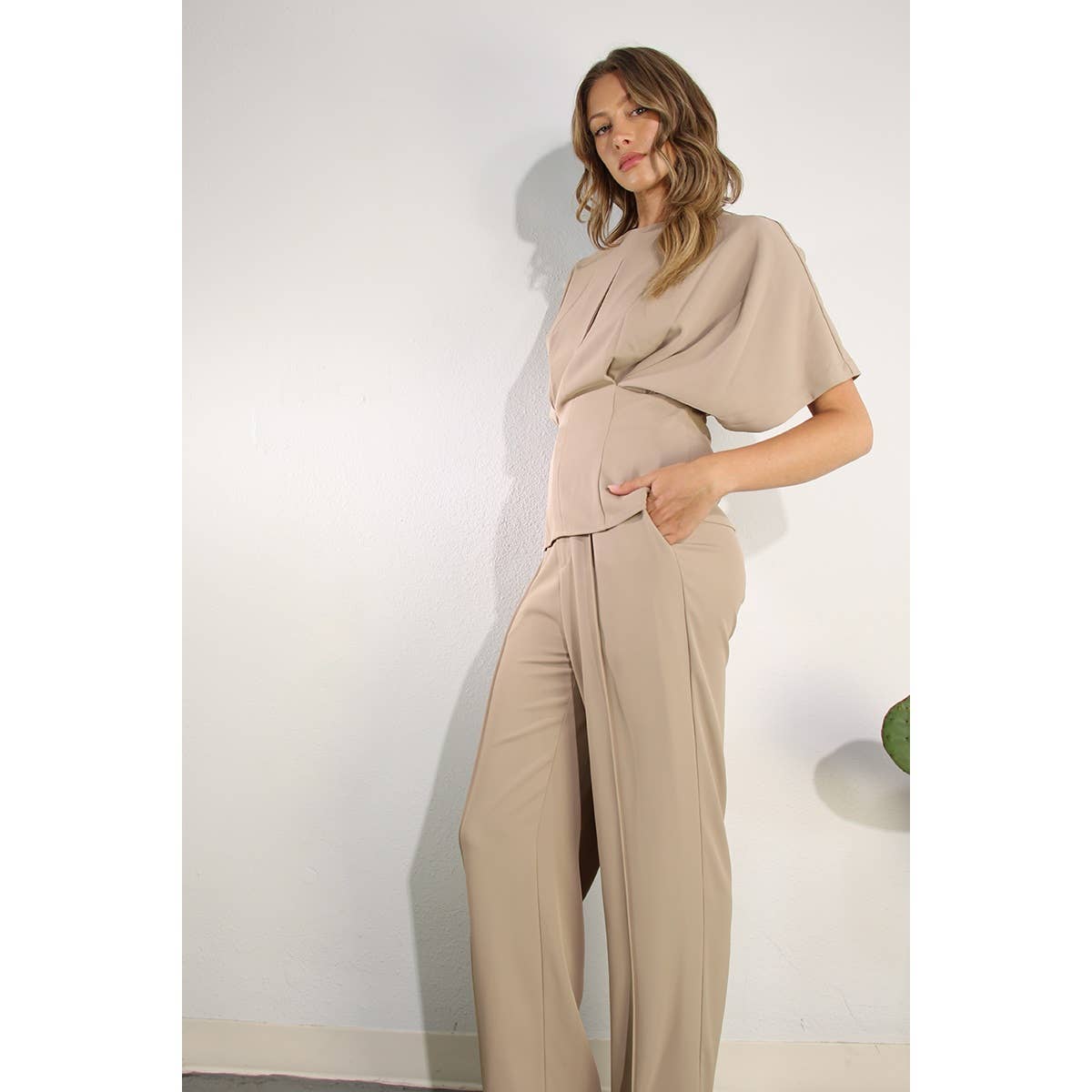 DRAPING TOP AND PANTS SET