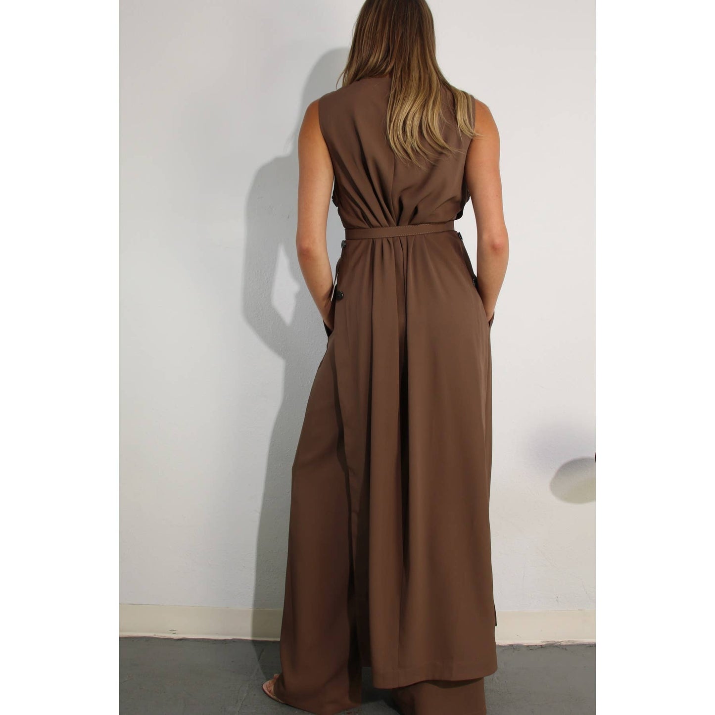 SLEEVELESS SLIT SIDE TOP AND PANTS SET