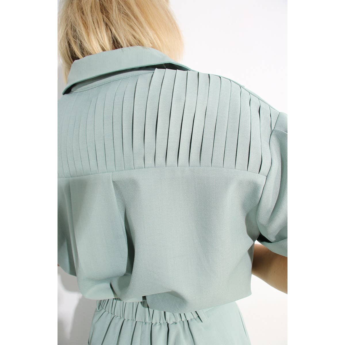 PLEATED BACK BUTTON DOWN SHIRTS TOP AND PANTS SET