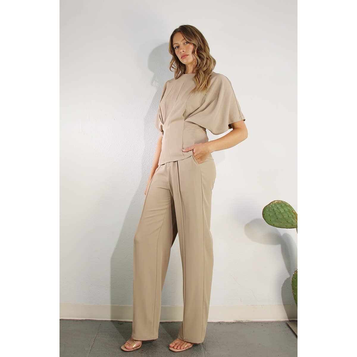 DRAPING TOP AND PANTS SET