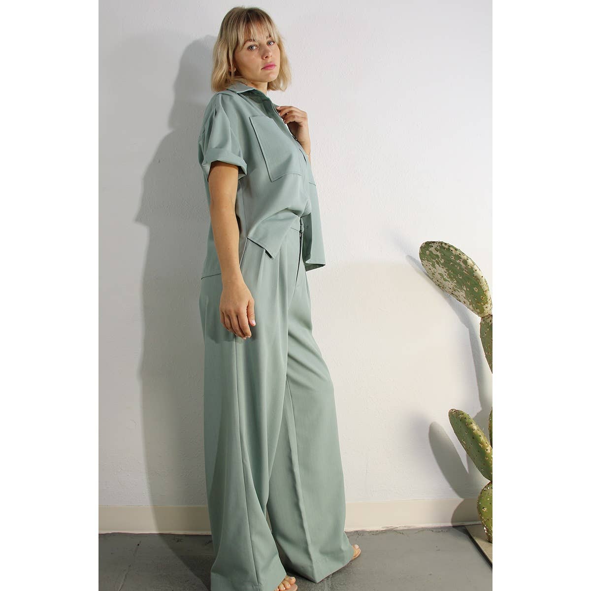 PLEATED BACK BUTTON DOWN SHIRTS TOP AND PANTS SET