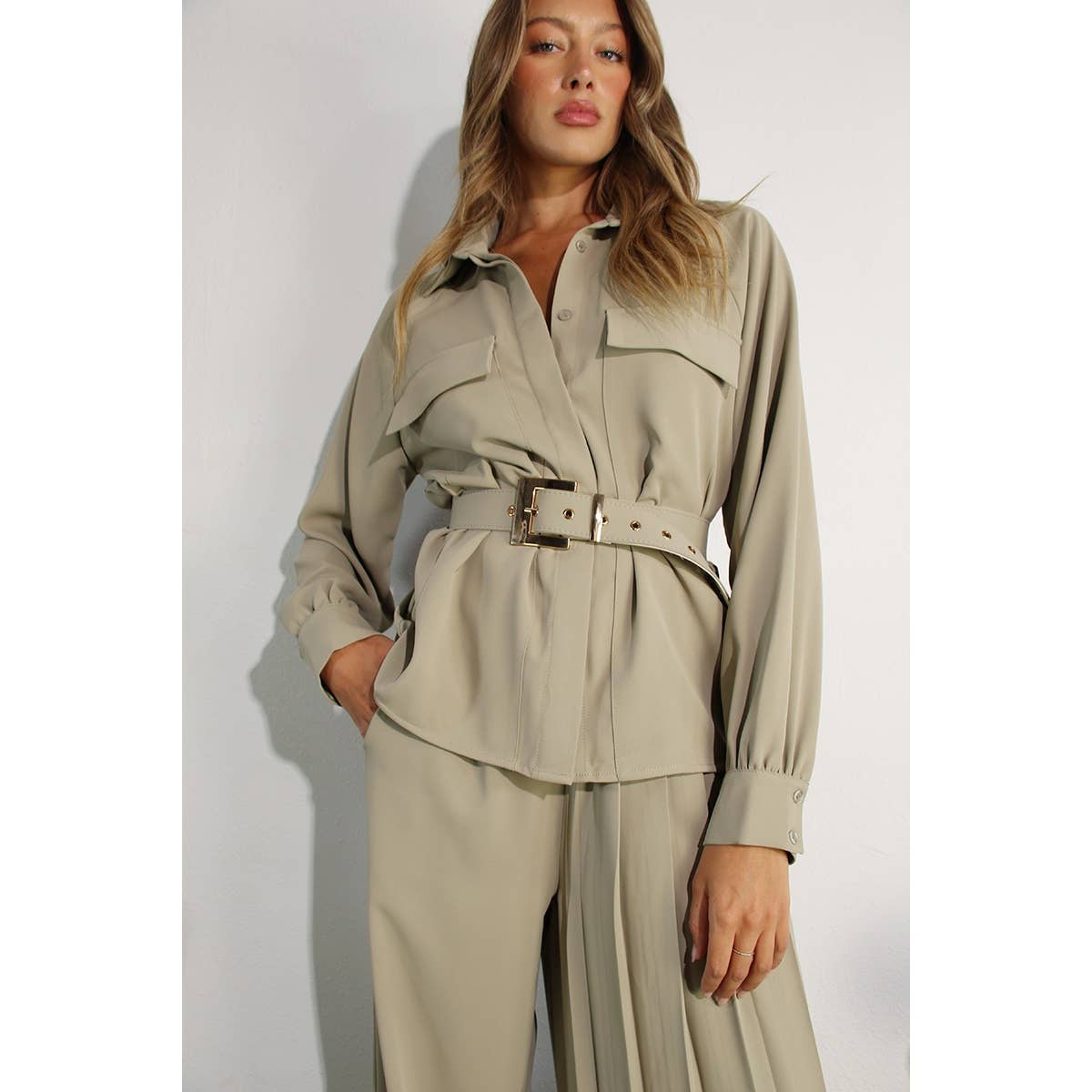 JACKET TOP AND ONE SIDE PLEATED PANTS SET