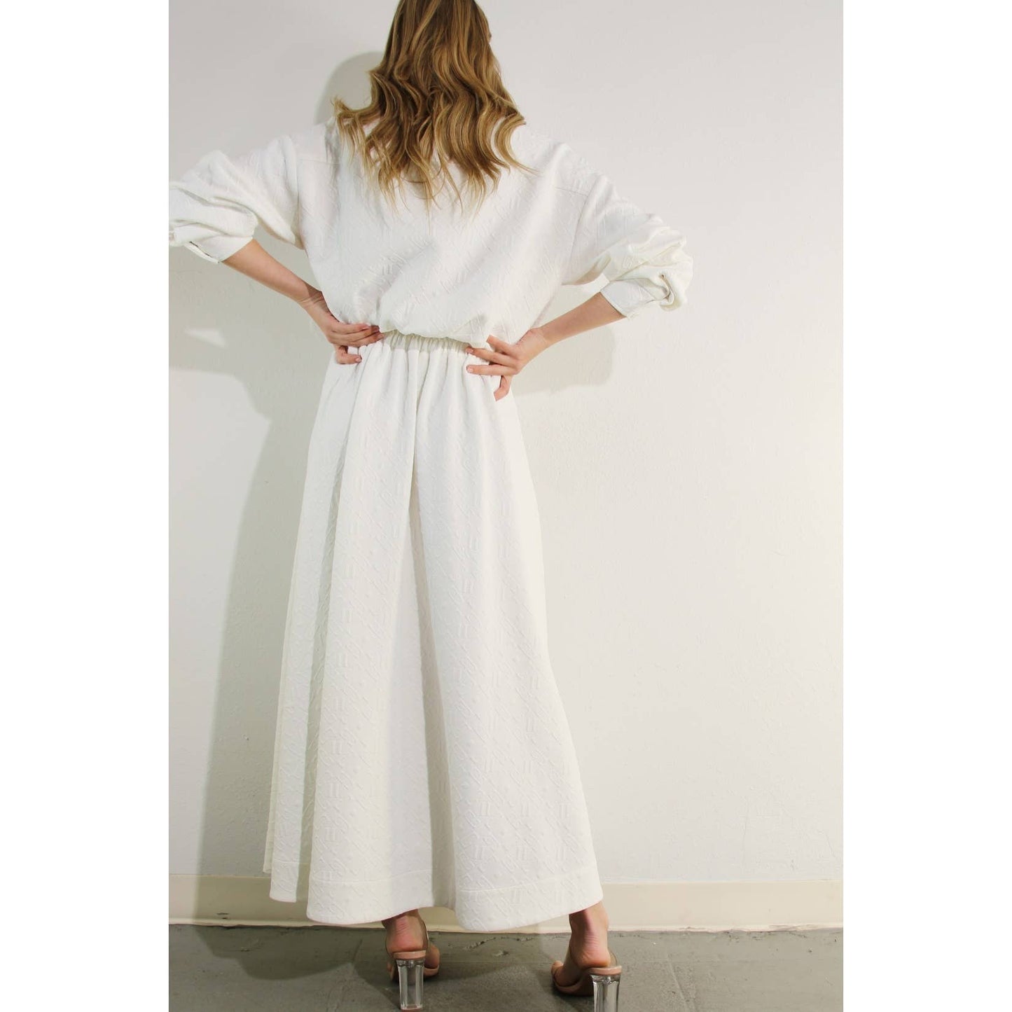 EMBOSSED JACKET AND SKIRT SET
