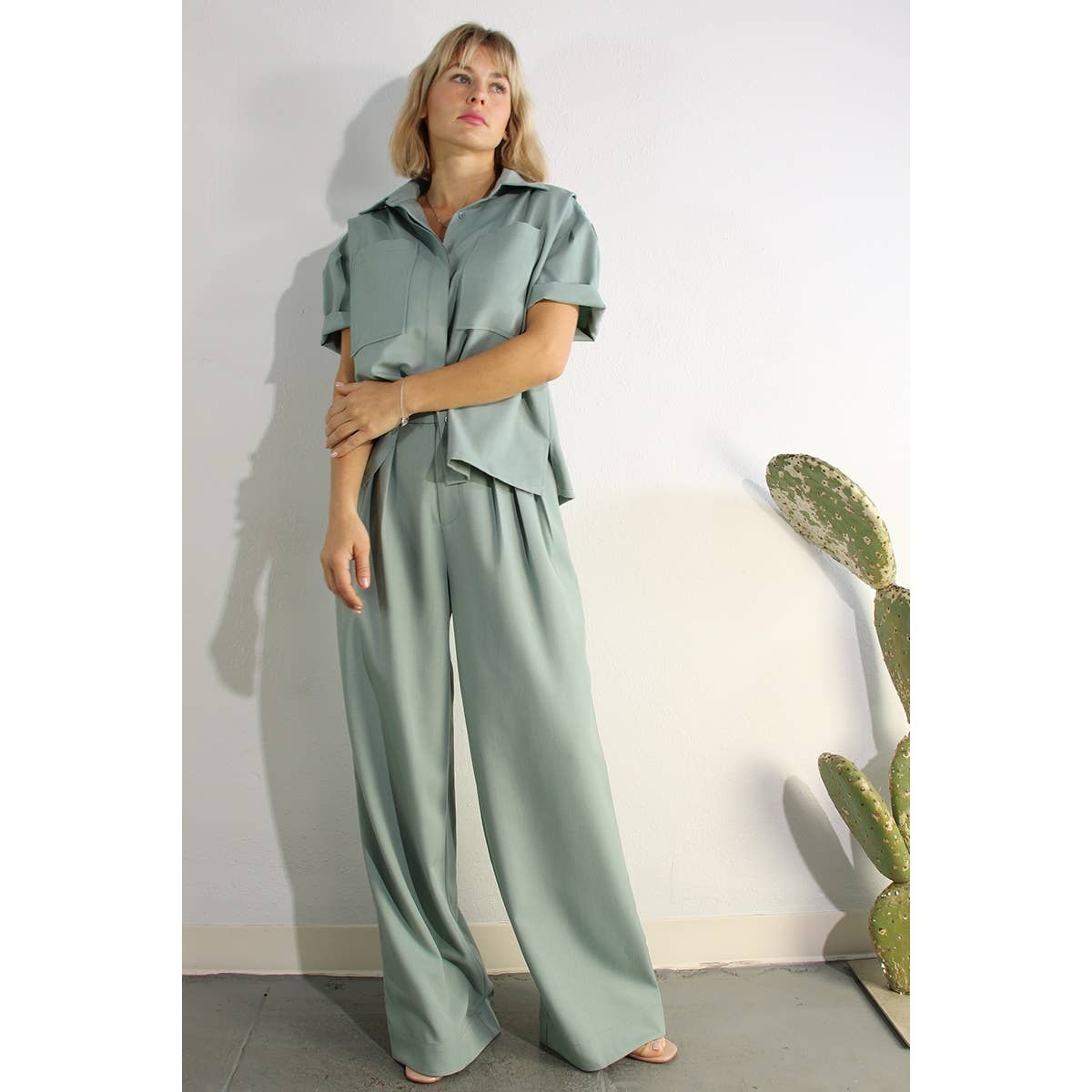 PLEATED BACK BUTTON DOWN SHIRTS TOP AND PANTS SET