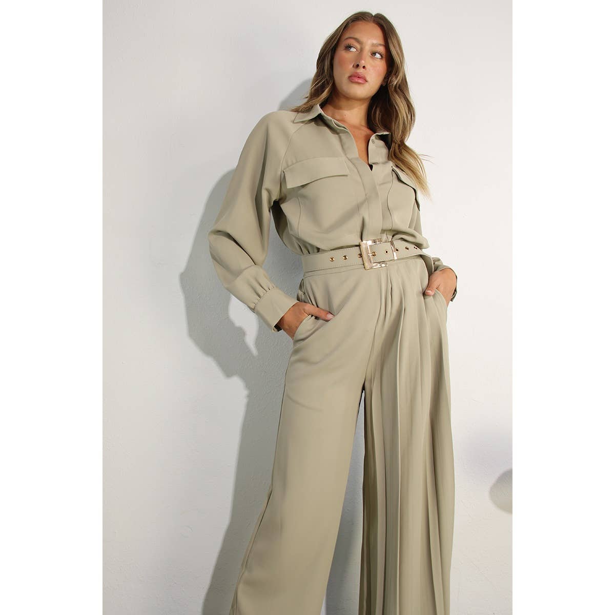 JACKET TOP AND ONE SIDE PLEATED PANTS SET