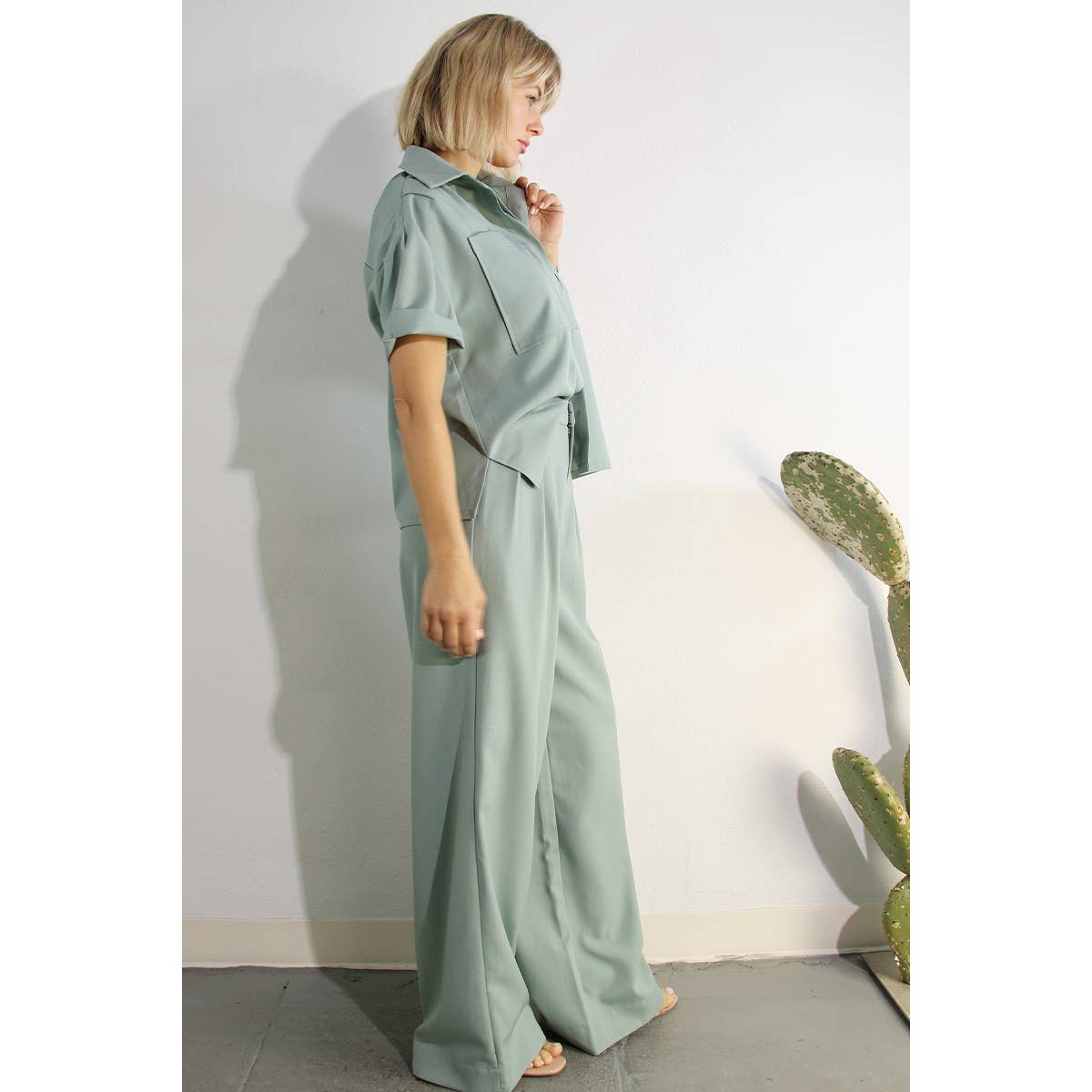 PLEATED BACK BUTTON DOWN SHIRTS TOP AND PANTS SET