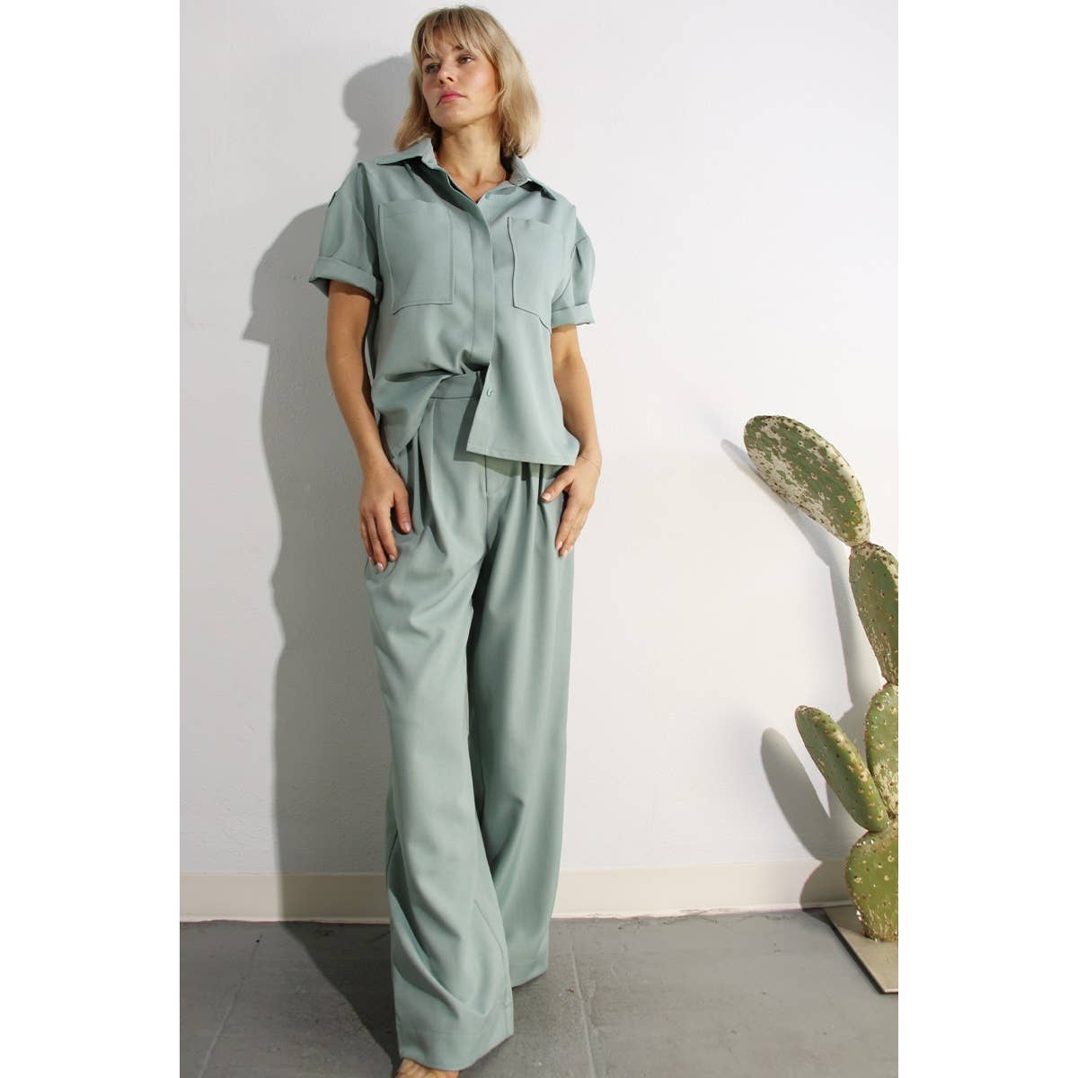 PLEATED BACK BUTTON DOWN SHIRTS TOP AND PANTS SET