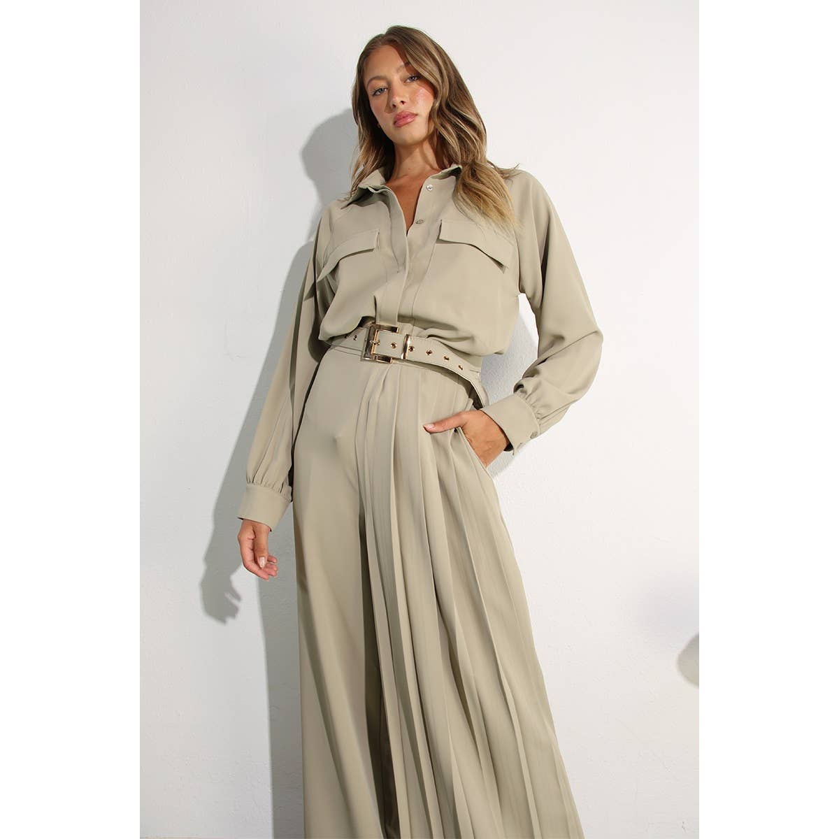 JACKET TOP AND ONE SIDE PLEATED PANTS SET