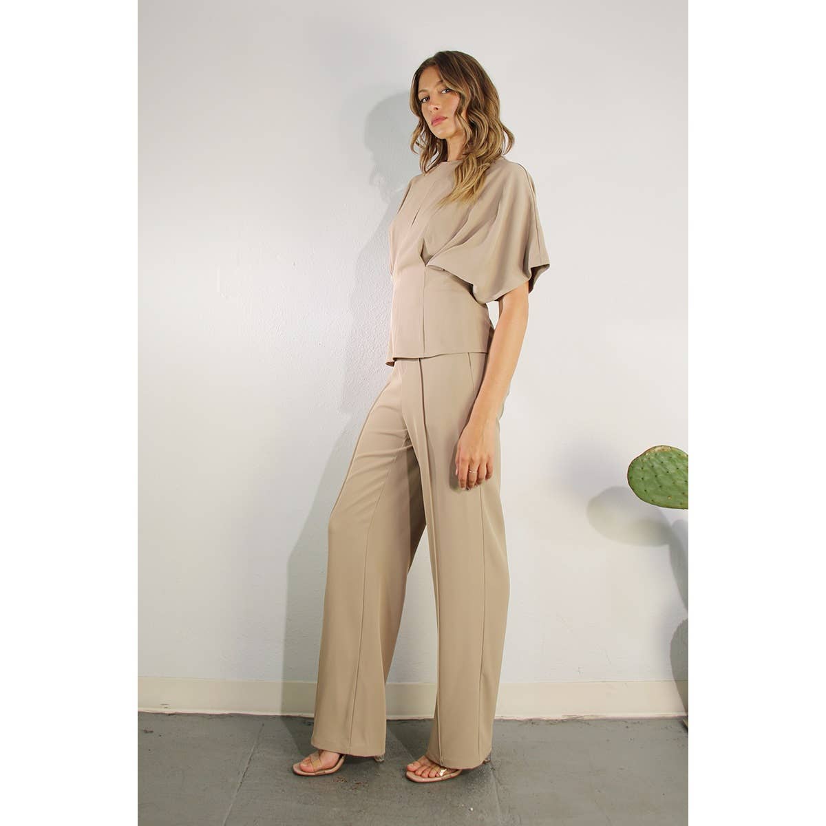 DRAPING TOP AND PANTS SET